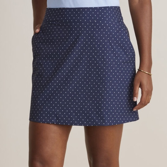 Vineyard Vines Dresses & Skirts - Vineyard Vines NWT Navy Athletic Performance Skort w/ Pockets